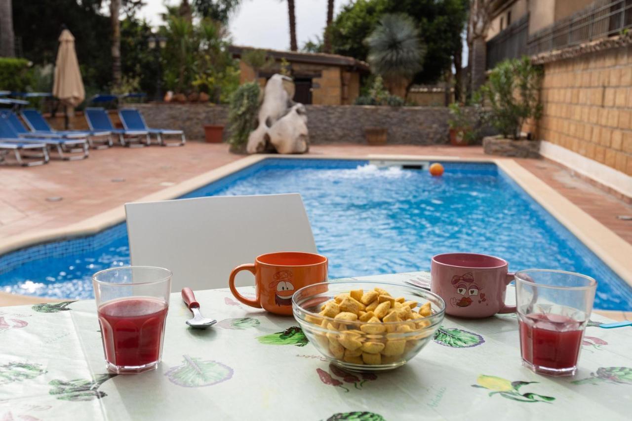 צ'יניזי Alelida Villa Con Piscina מראה חיצוני תמונה