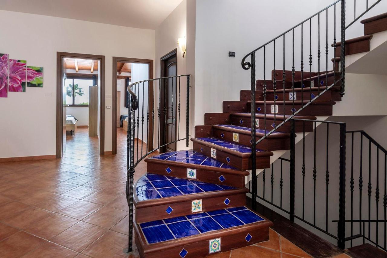 צ'יניזי Alelida Villa Con Piscina מראה חיצוני תמונה